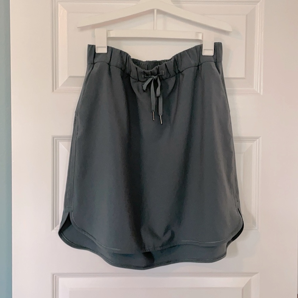 Lululemon On The Fly Skirt. Size 10.